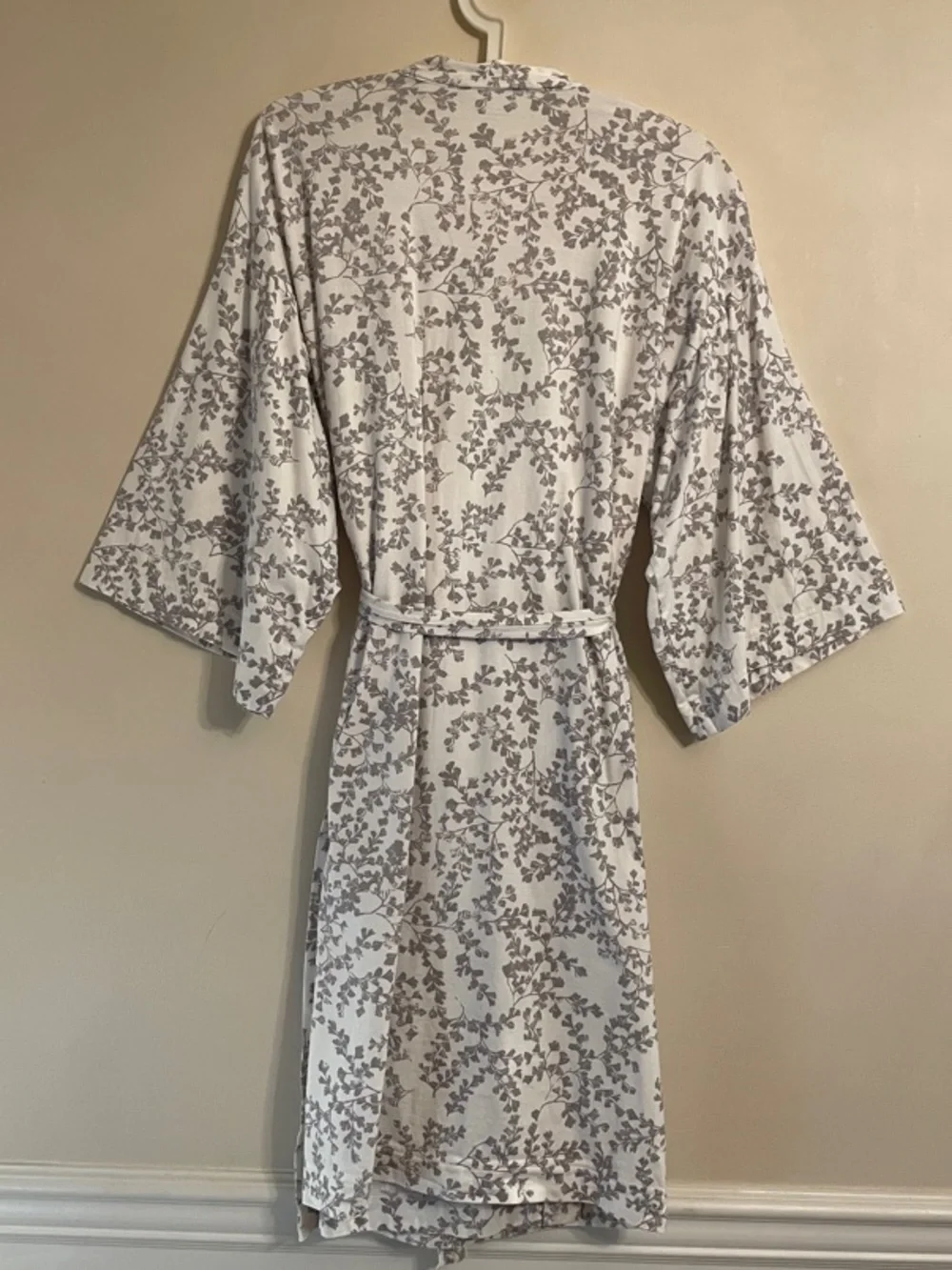 Garnet Hill Cream Robe with Gray Floral Print - Picture 3 of 6